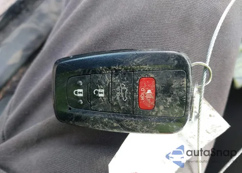 2022 Toyota Rav4 Xle z USA, uszkodzony, nr VIN 2T3P1RFV9NC296109